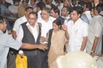 at Bal Thackeray funeral in Mumbai on 18th Nov 2012 (264).JPG